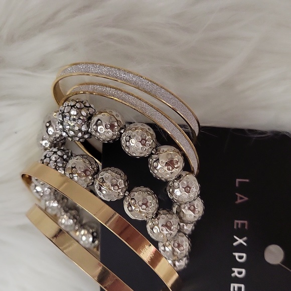 Brand New L.A EXPRESS ASSORTED BLING FASHION EARRINGS-3CT - Picture 3 of 4